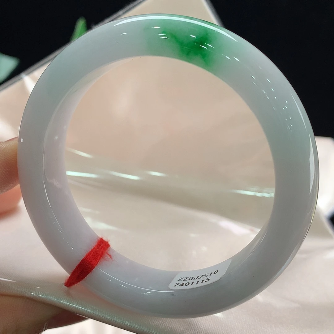 翡翠未镶嵌手镯1115