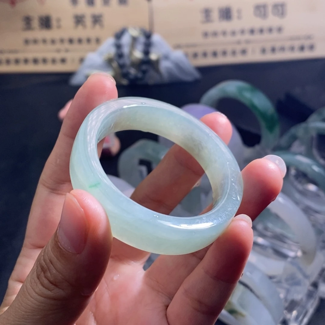 定制翡翠未镶嵌定制手镯