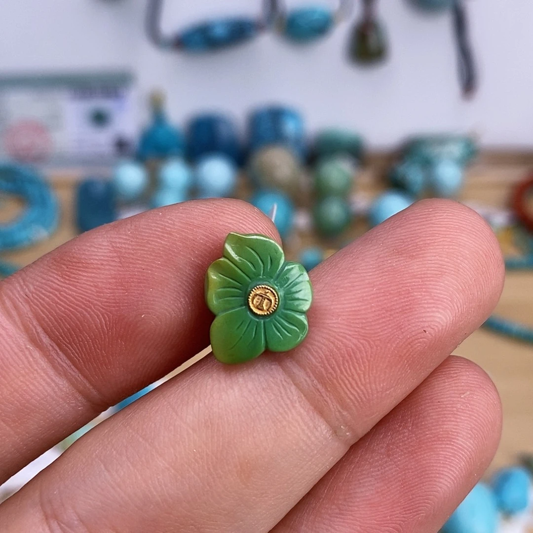 未镶嵌绿松石珠宝奇石