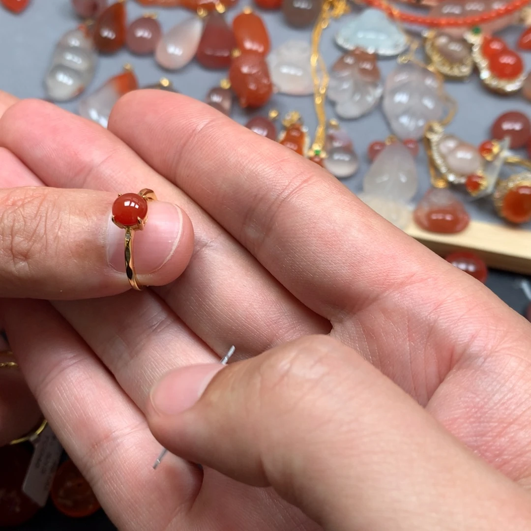 南红玛瑙未镶嵌项链