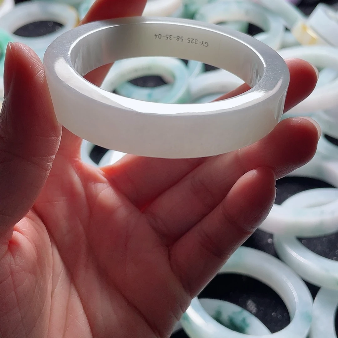 定制翡翠A货未镶嵌F****?