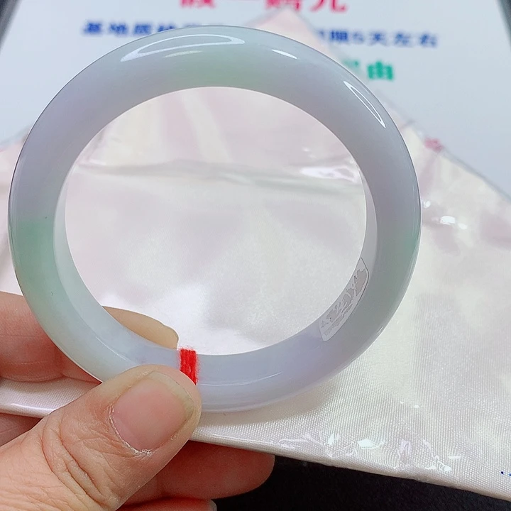 未镶嵌手镯翡翠手镯
