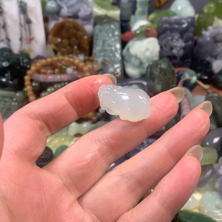 岫玉未镶嵌吊坠(不含链)吊坠