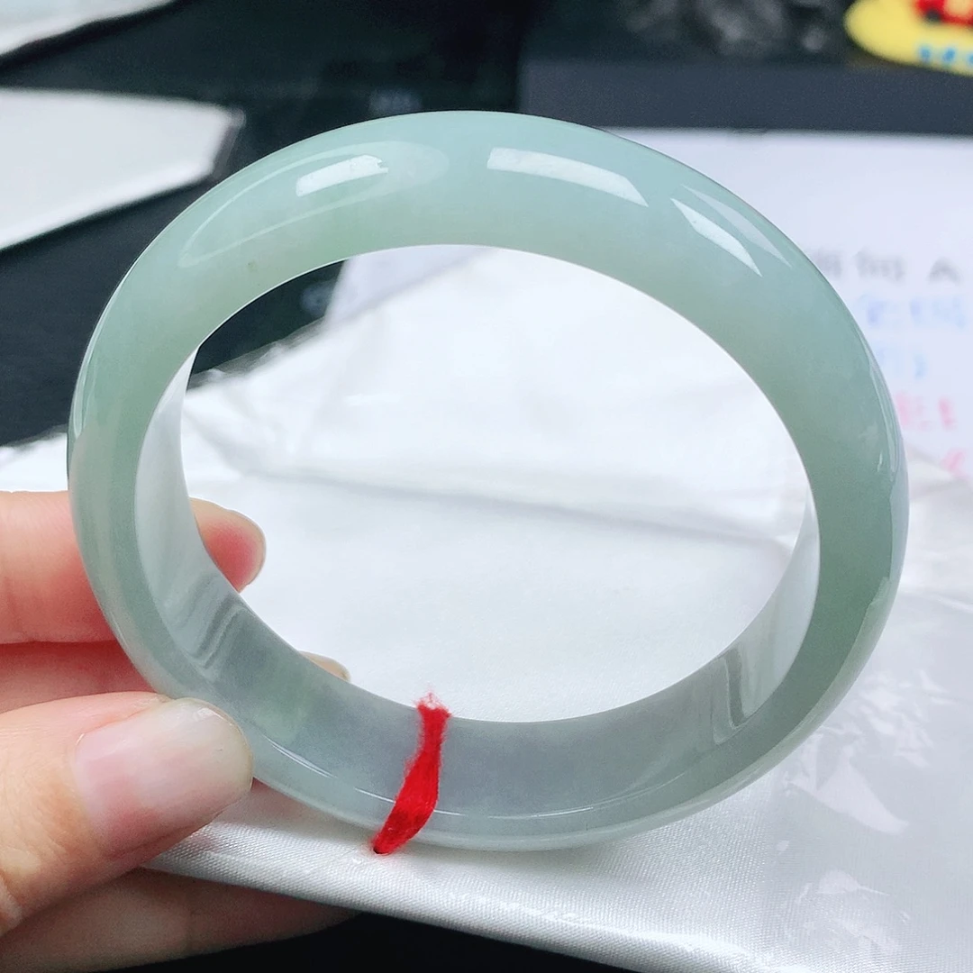 翡翠未镶嵌手镯正