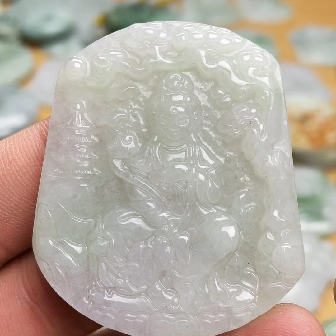 翡翠未镶嵌颈饰文殊