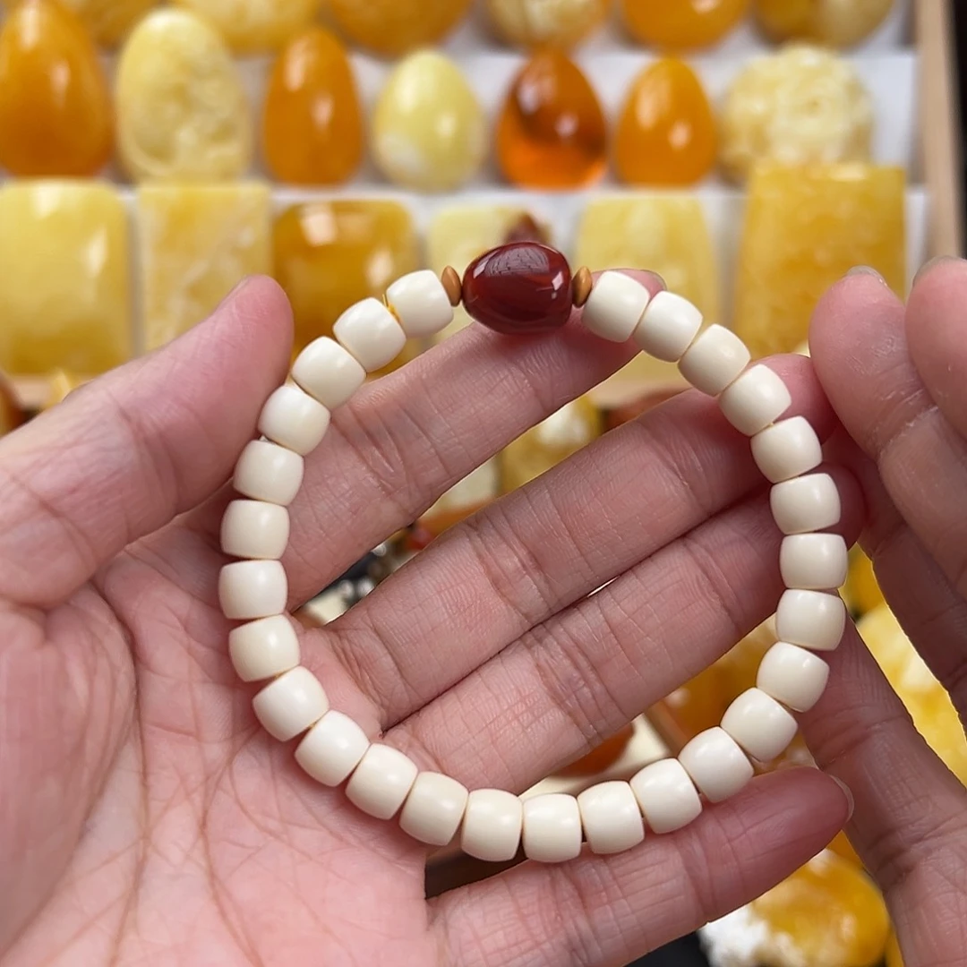 菩提吊坠未镶嵌南红