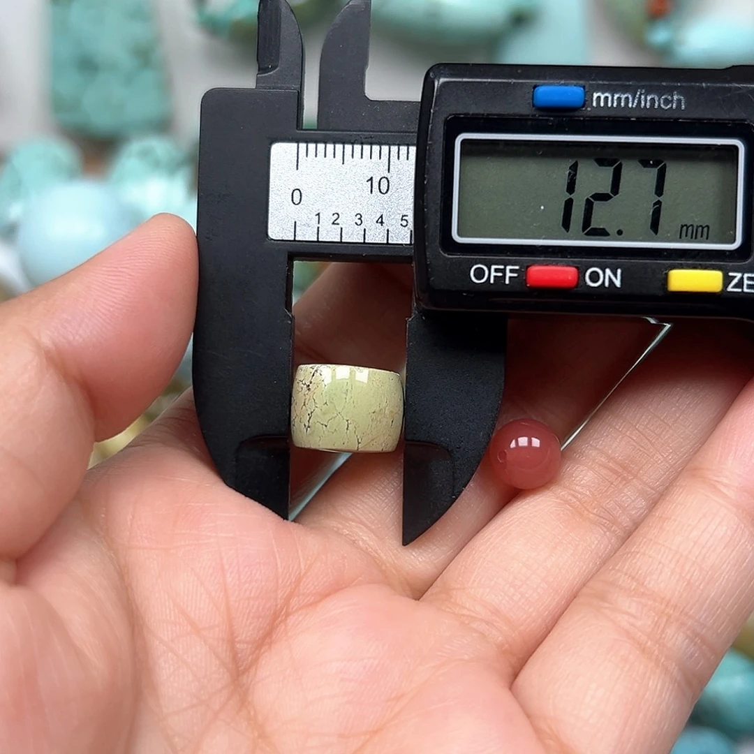 南红玛瑙未镶嵌珠宝奇石