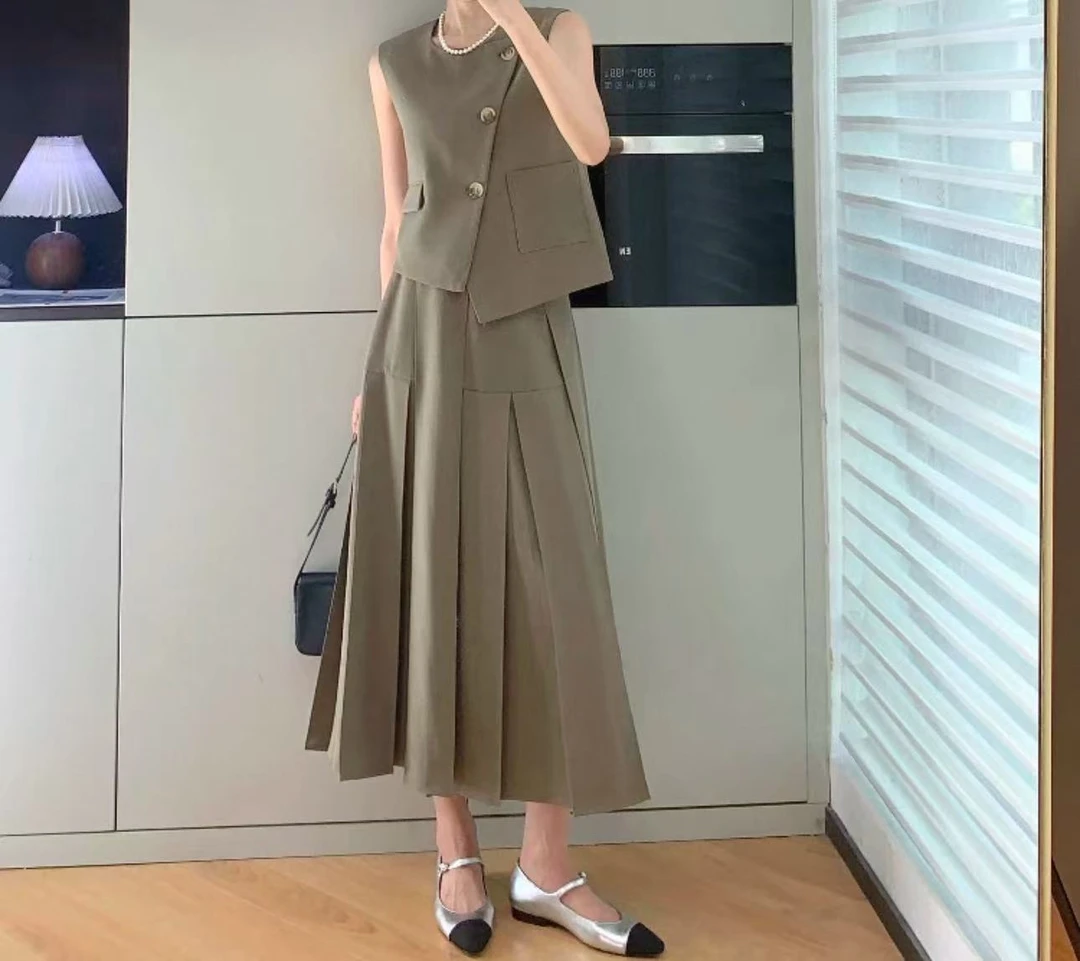 『朱小姐』“谱写优雅”不对称复古马甲背心半身裙套装 F657
