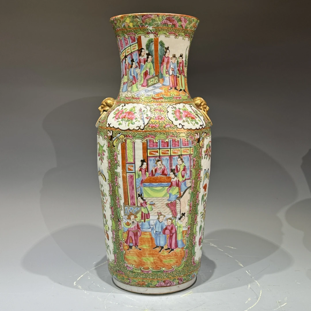 4217 清中期 广彩人物铺首瓶