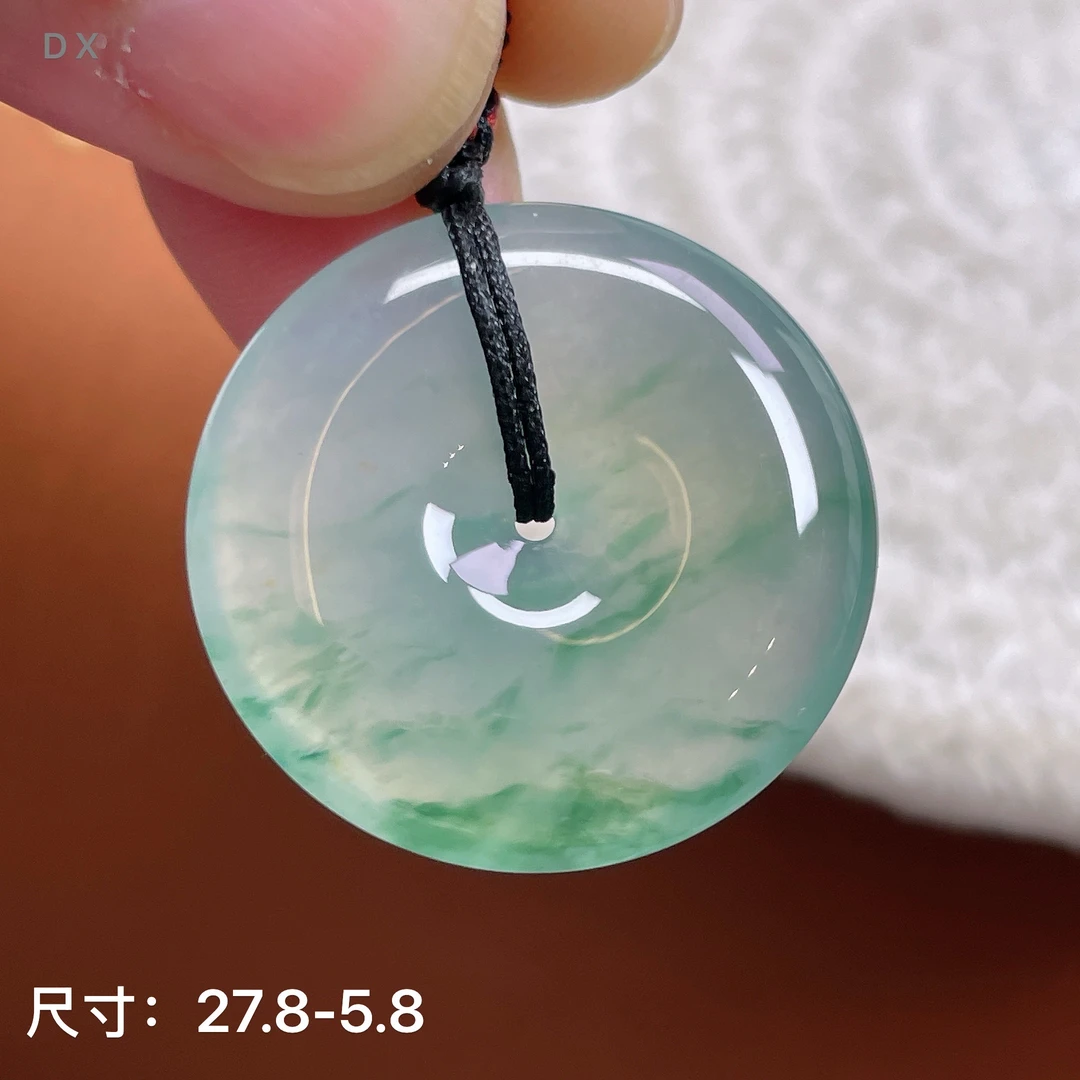 冰种飘蓝花半山水冰透缅甸翡翠平安扣吊坠