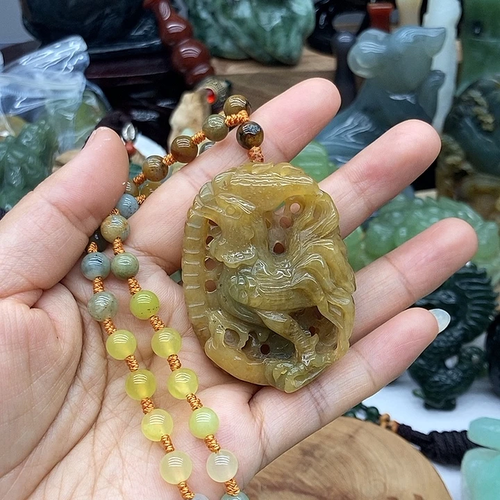 岫玉未镶嵌吊坠挂件