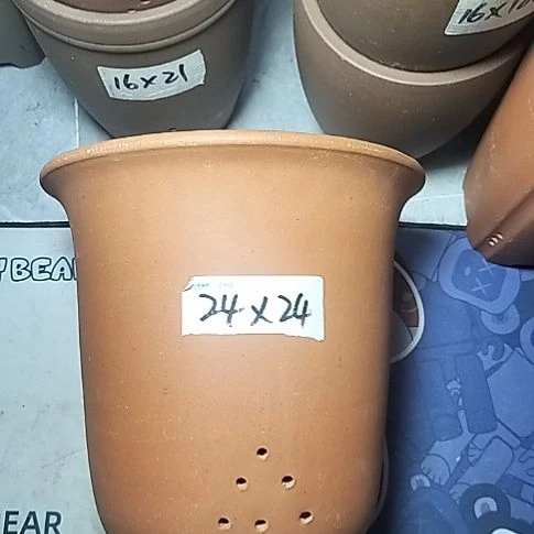 红泥特大金钟一个