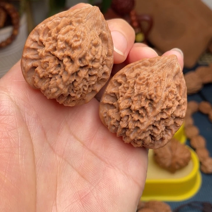 文玩核桃把件三角满天星38