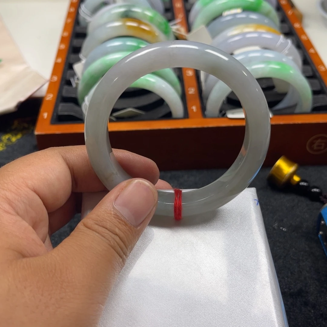 翡翠手镯（开口镯）未镶嵌