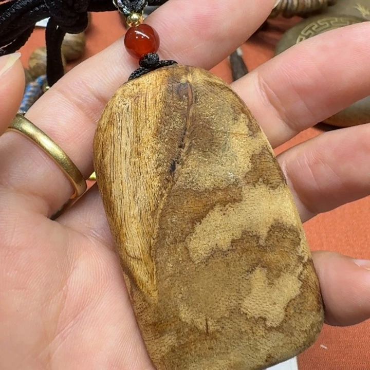 大叶紫檀（黑酸枝木类）