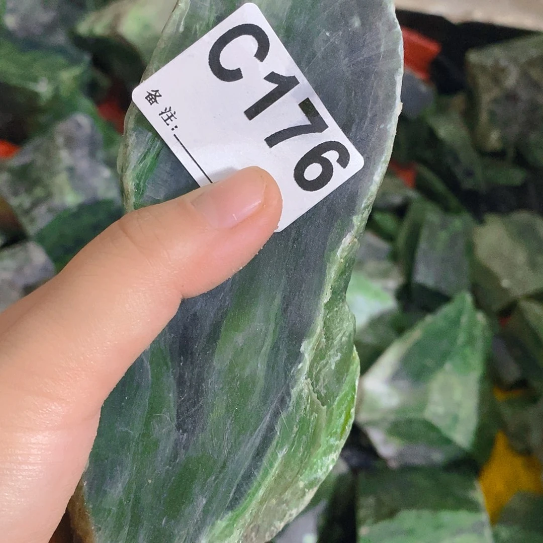 和田玉未镶嵌珠宝半成品