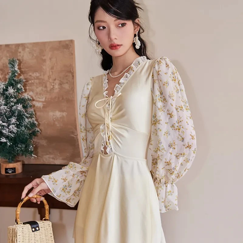 大码微胖温泉度假女游泳衣遮肚显瘦裙式平角V领露背性感保守泳装