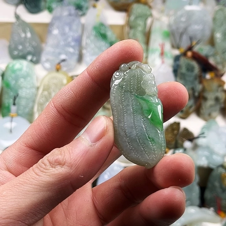 定制翡翠未镶嵌翡翠