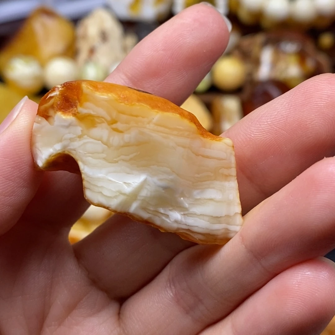 定制琥珀未镶嵌蜜蜡