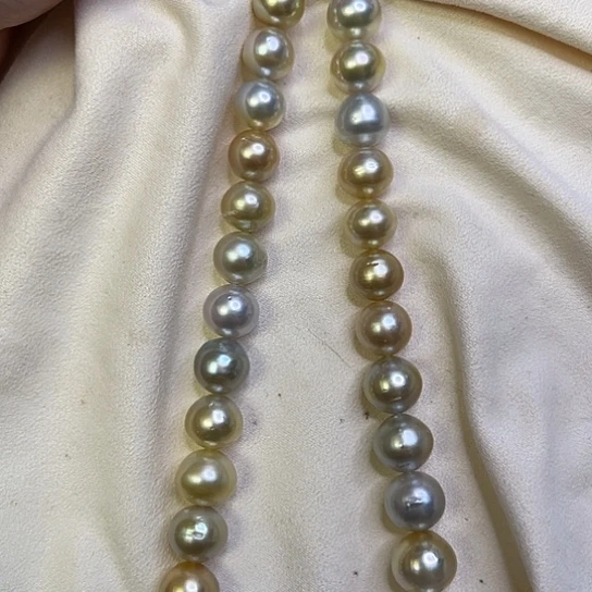 未镶嵌海水珍珠颈饰