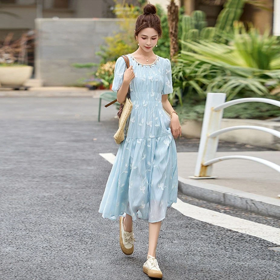 【收腰显瘦】2025夏季新款温柔甜美刺绣泡泡袖圆领收腰气质显瘦连