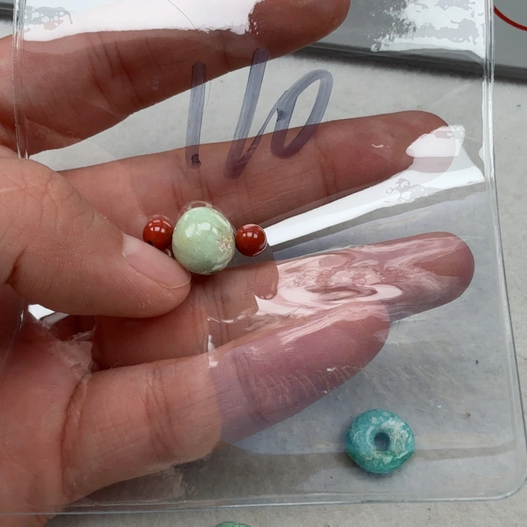 南红玛瑙未镶嵌珠宝奇石