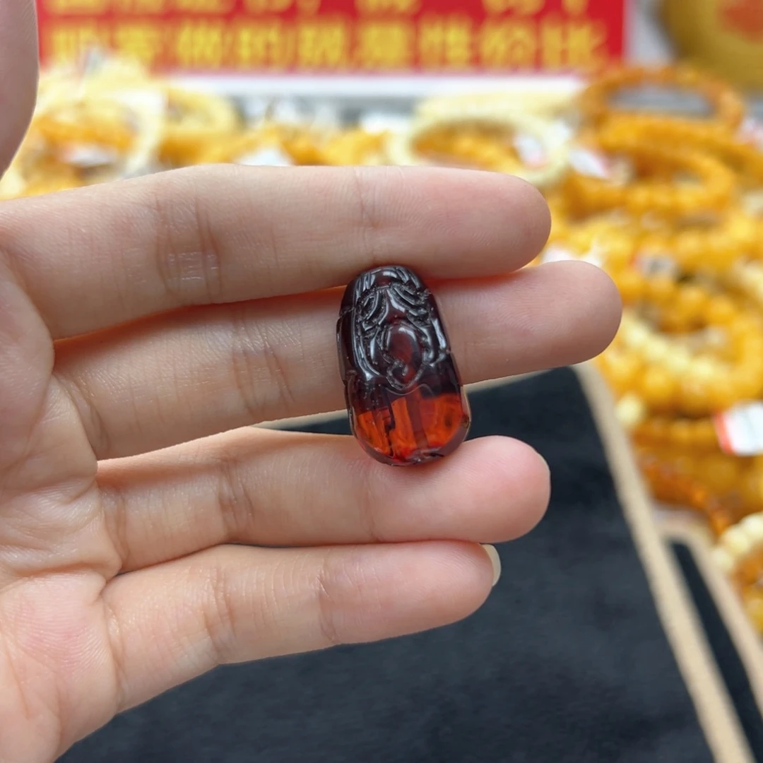 琥珀未镶嵌珠宝奇石