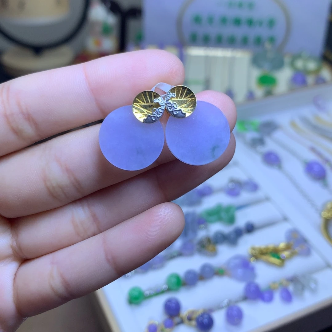翡翠18K金镶嵌颈饰翡翠