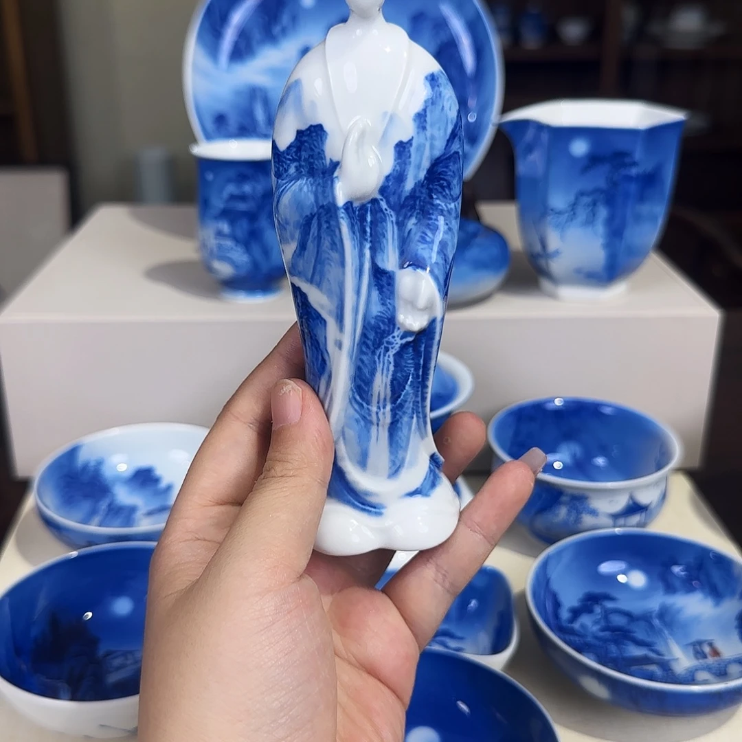 青花山水人物摆件