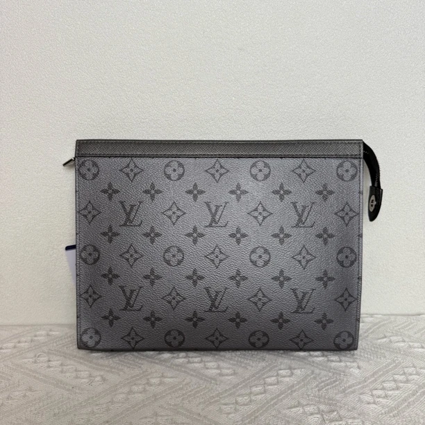 99新 LouisVuitton/路易威登 4524/芯片款黑武士洗漱手拿包