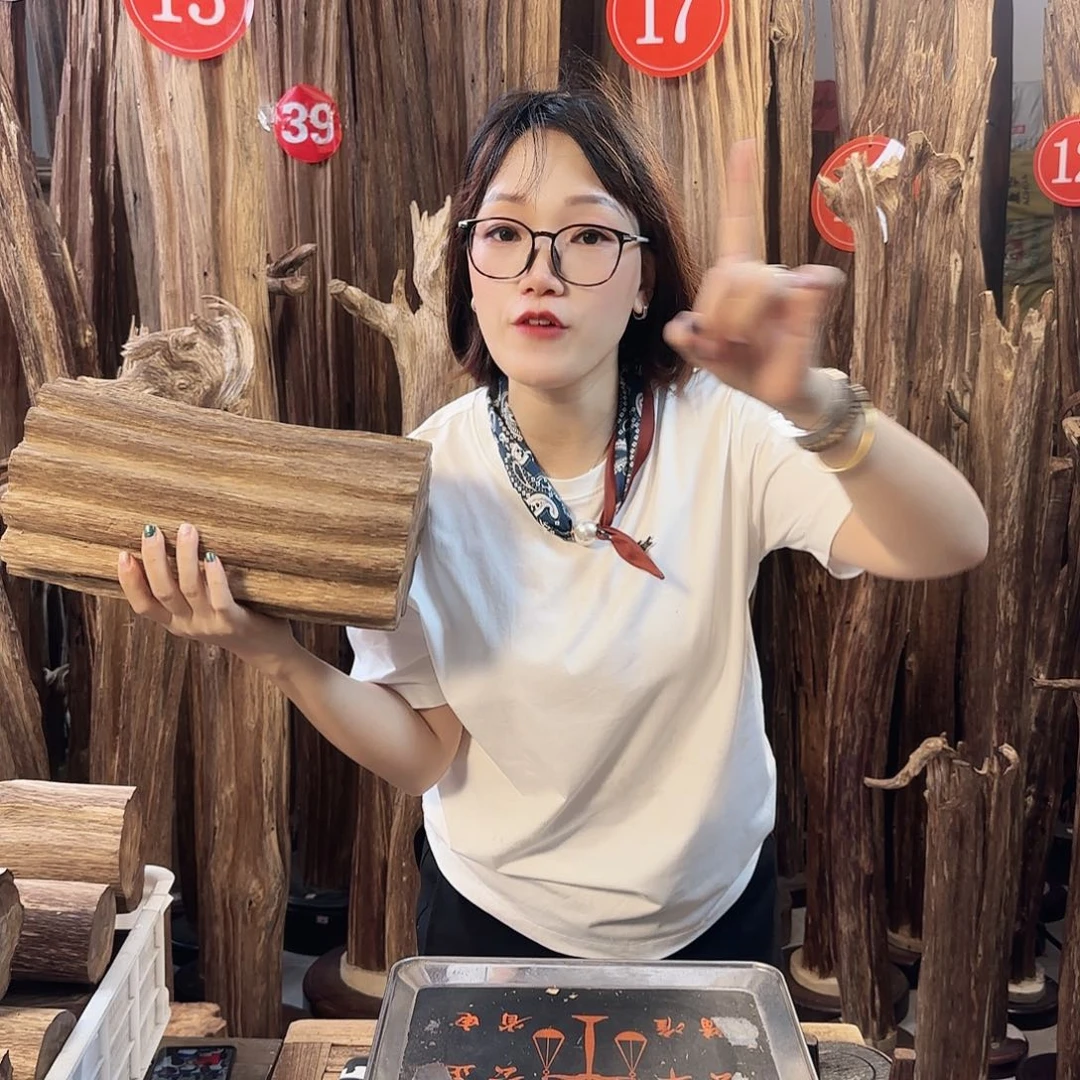沉香摆件沉香多样性发一件68