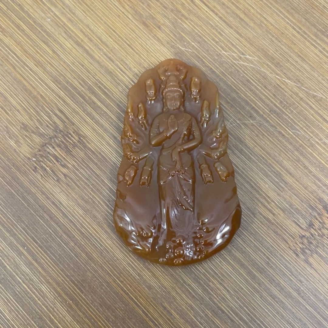 杨***啦未镶嵌颈饰玛瑙/玉髓