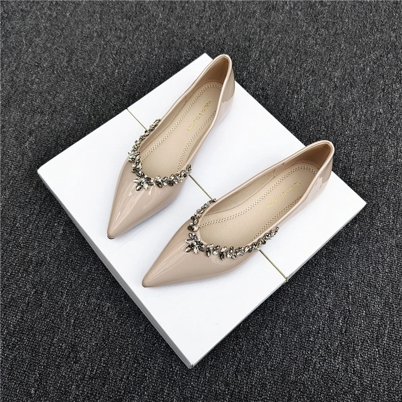 水钻法式单鞋女2025年春秋新款软底小香风浅口尖头平底伴娘瓢鞋夏