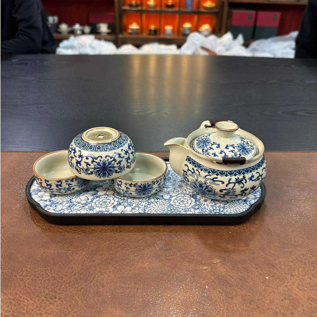 青花缠枝莲汝窑旅行便携式(带茶盘)杯底带铜钱杯户外一壶三杯