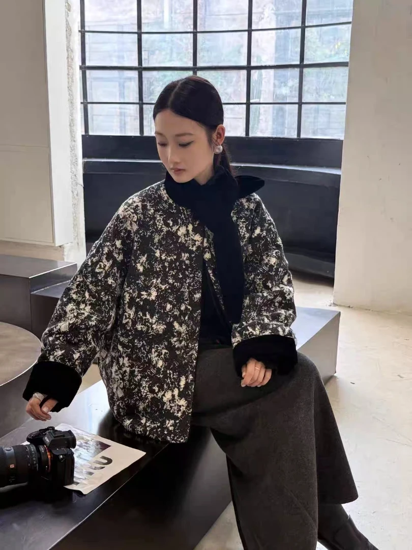 7113#高级感提花围巾款复古花色轻奢风加厚羽绒外套休闲慵懒