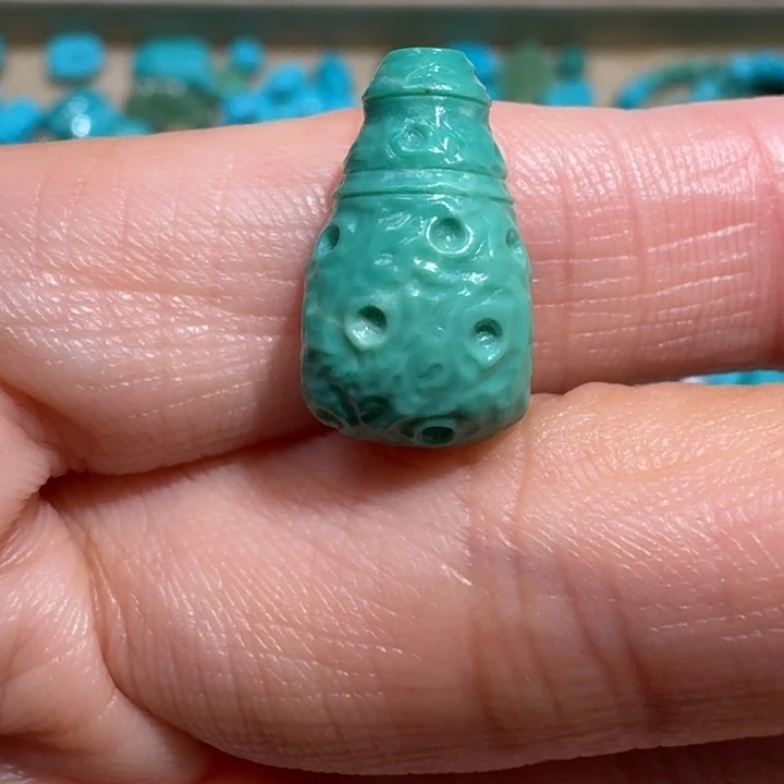 屁***睡绿松石未镶嵌配饰