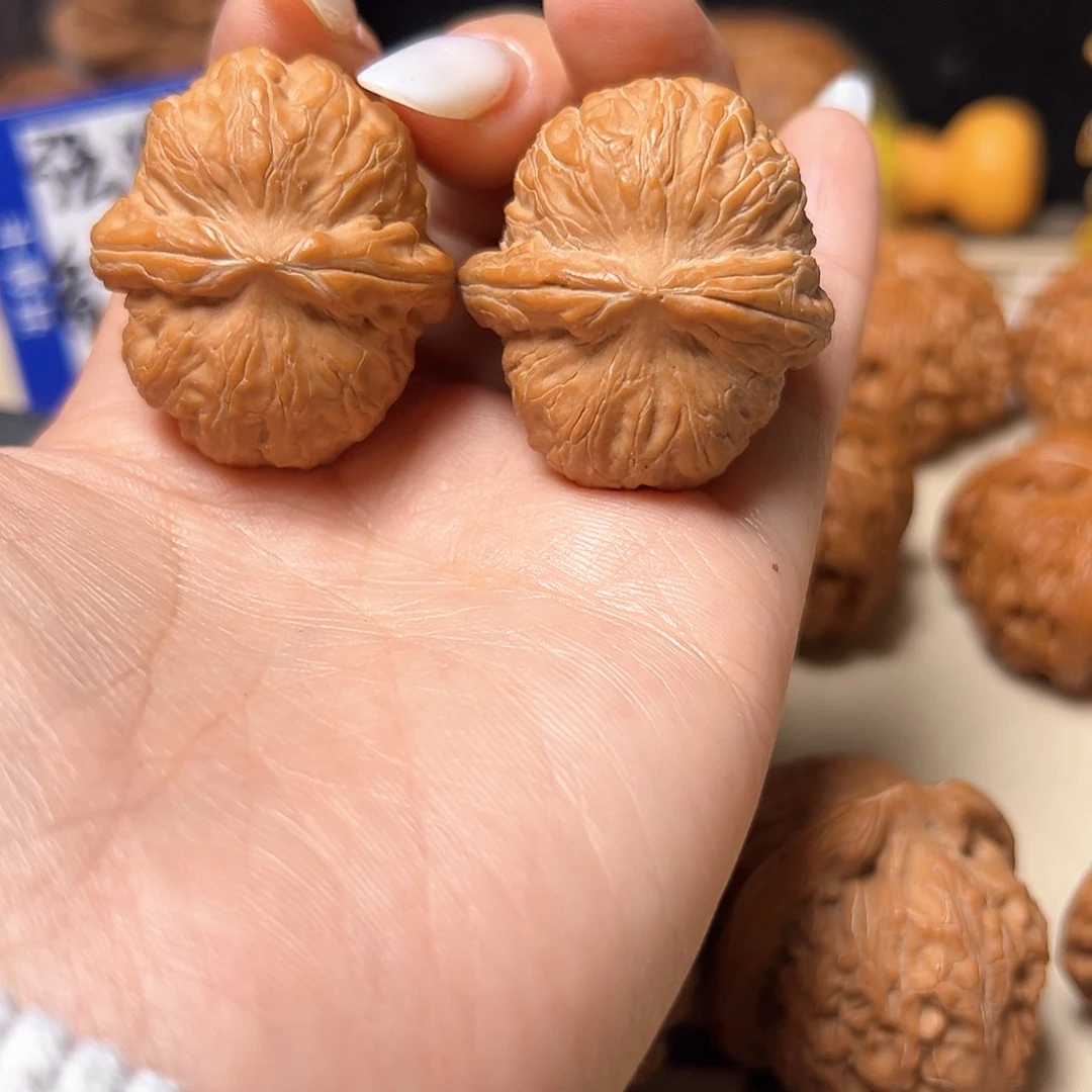 *****文玩核桃把件36元宝