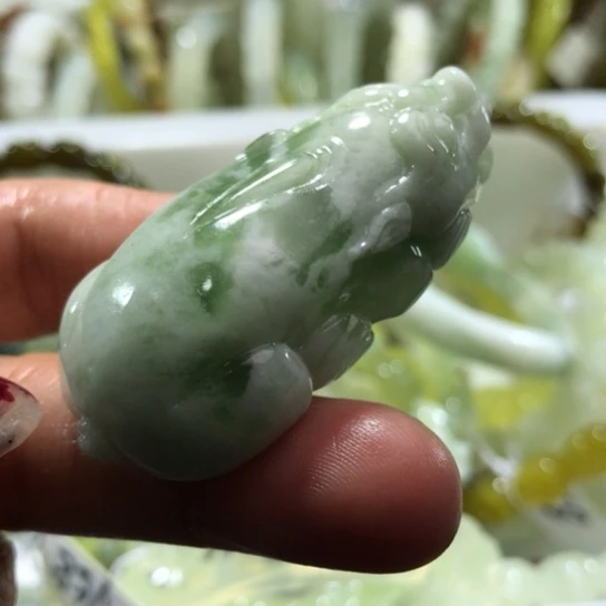 岫玉未镶嵌吊坠吊坠