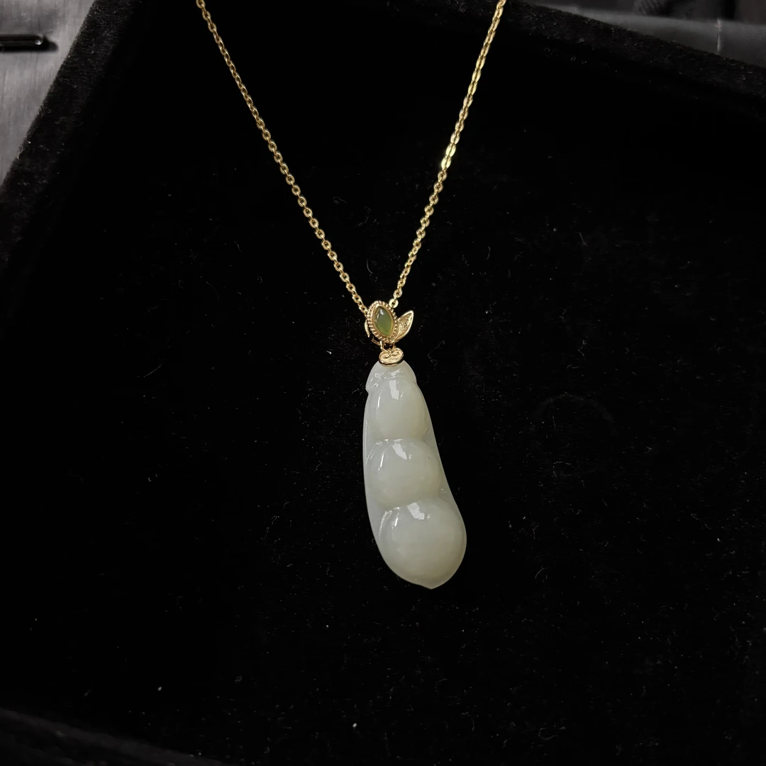 天然和田玉晴水福豆吊坠约36*12*5 气质精致 镶嵌s925银