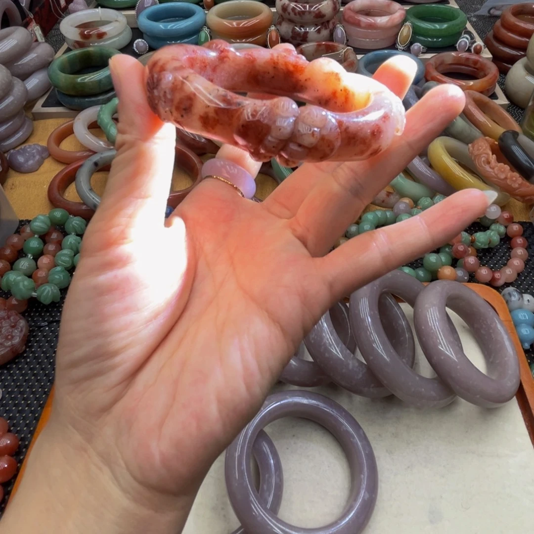 石英岩玉未镶嵌圈口56/57