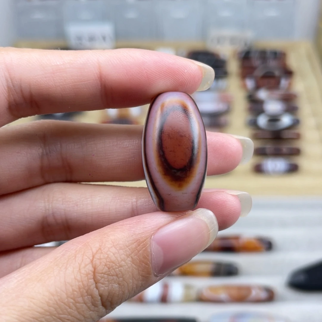 多***运玛瑙/玉髓合金颈饰