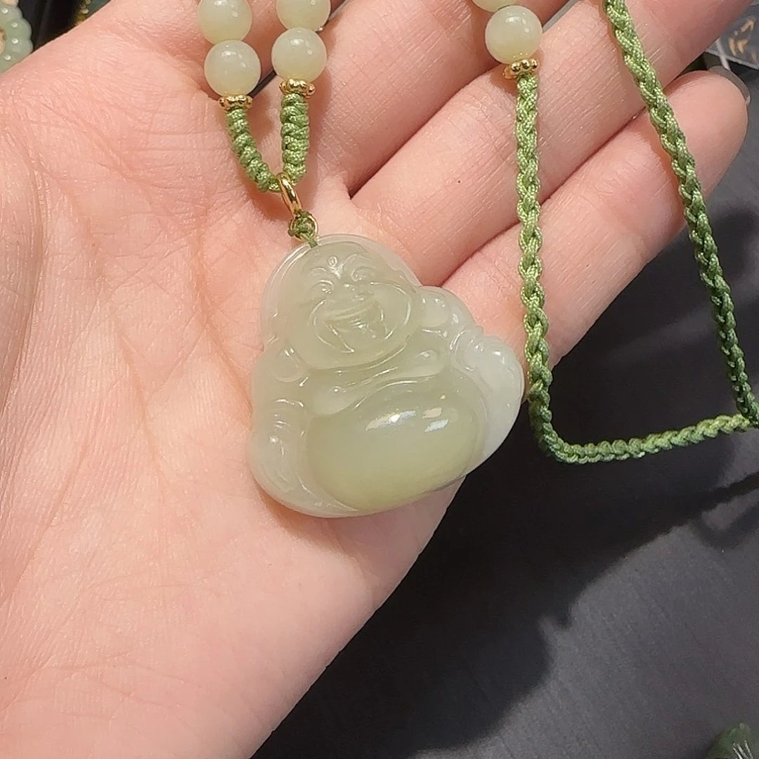 和田玉未镶嵌颈饰30佛公