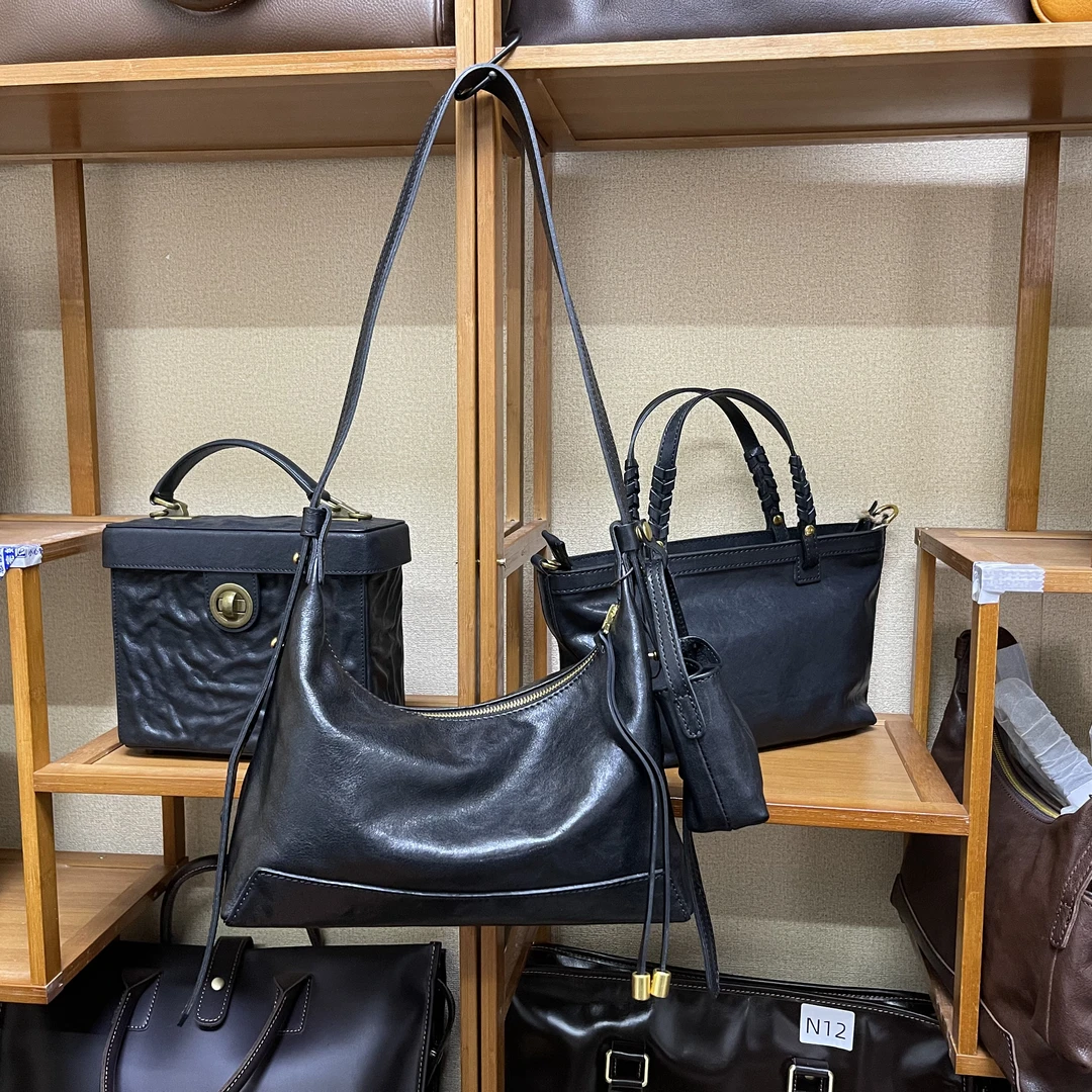 头层牛皮女包植鞣牛皮单肩斜挎女士包包休闲简约复古通勤包