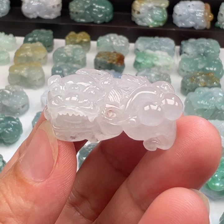 颈饰未镶嵌翡翠貔貅