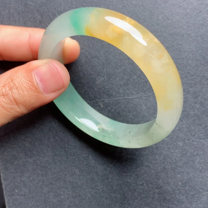 未镶嵌手镯石英质玉