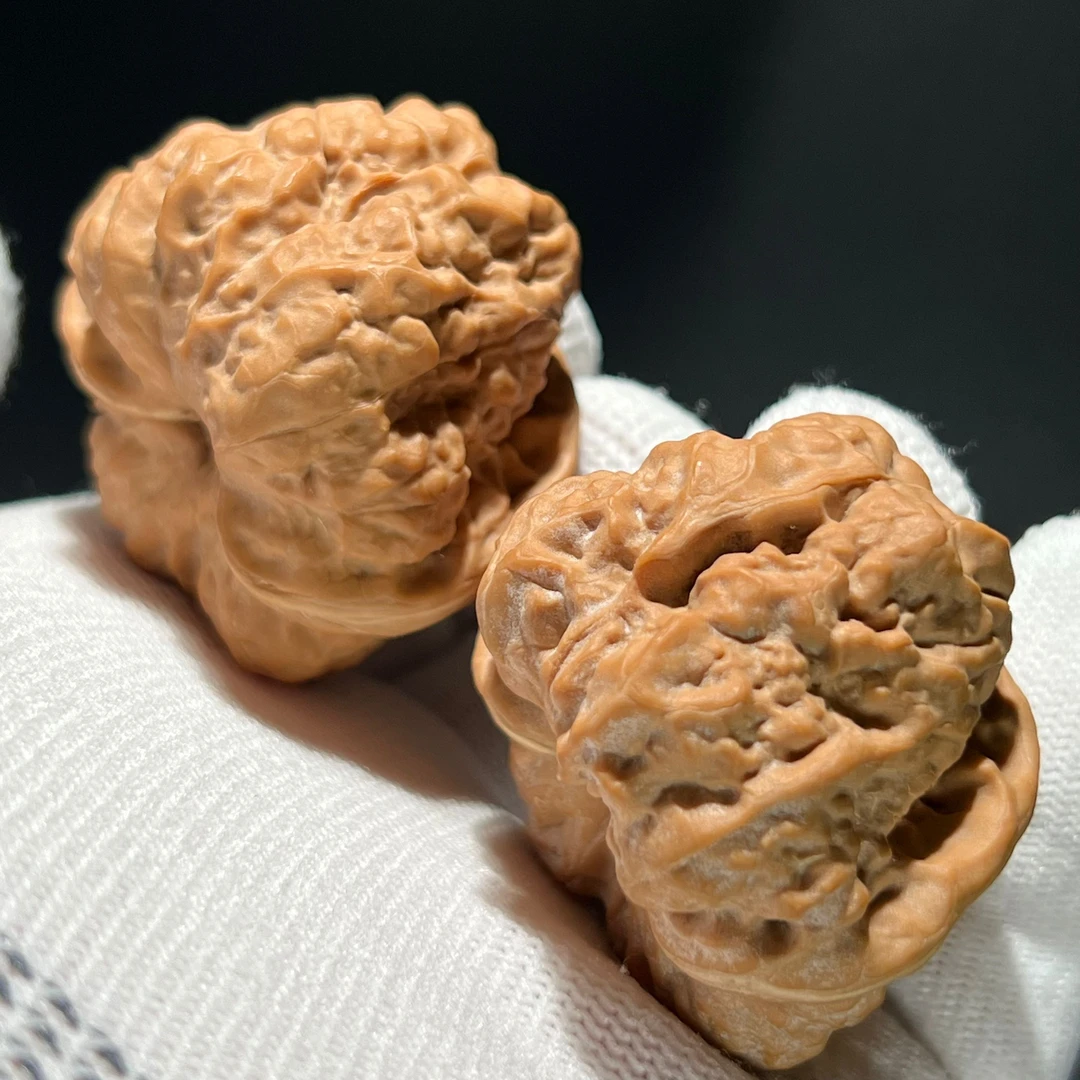 文玩核桃立体蛤蟆头边40肚42高33精品对【59】