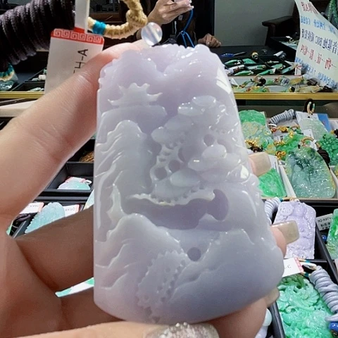 颈饰未镶嵌翡翠一个