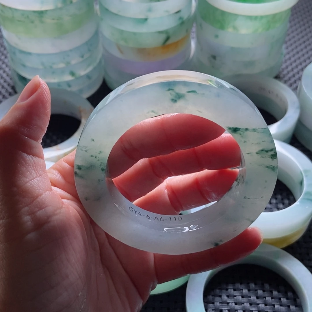 未镶嵌手镯定制翡翠神**扬