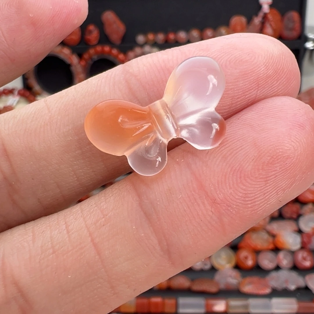 南红玛瑙钛钢颈饰蝴蝶结