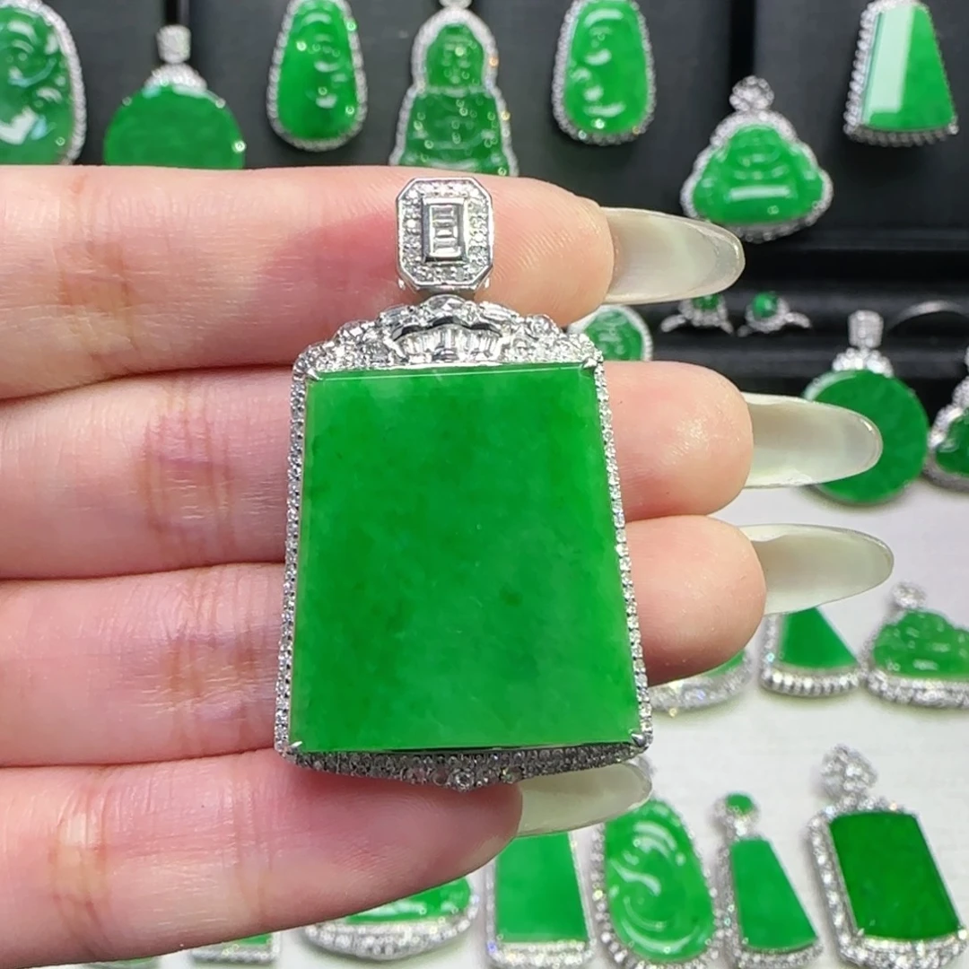 き***洛翡翠18K金镶嵌颈饰